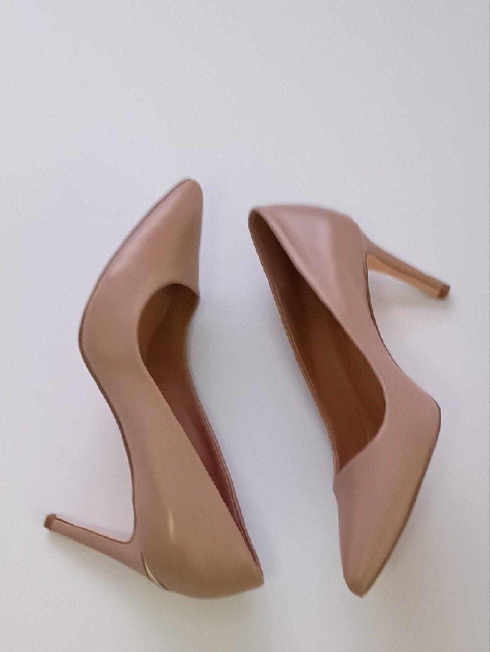 Calvin Klein Kirstin Blush Pointed-Toe Leather Pumps - Picture 2 of 10